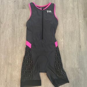 TYR tri suit